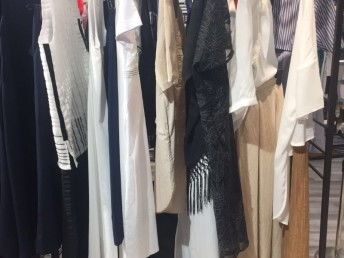 深圳品牌折扣批发 服装、鞋帽、箱包、日用品低价走份新模式解析